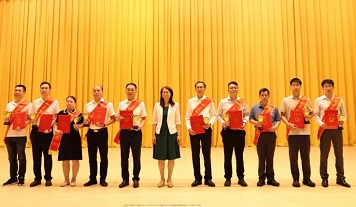 助力鄉村振興，踐行企業擔當  ▏廣東霸王花集團在“6.30”活動儀式現場再度認捐100萬元